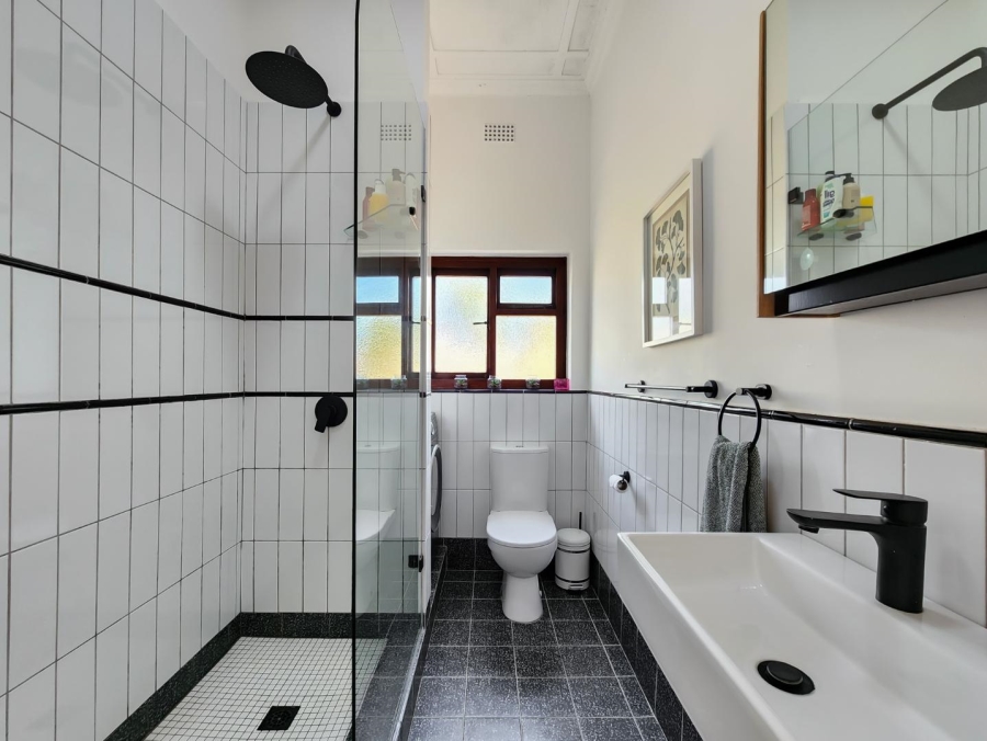 To Let 2 Bedroom Property for Rent in Green Point Western Cape